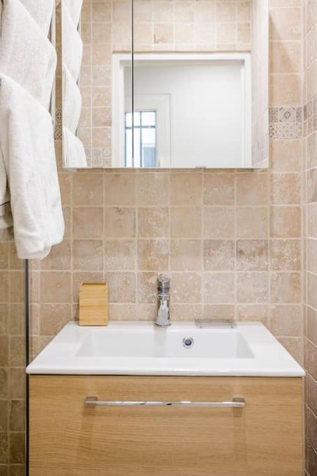 Apartment D Charm Distinctif Sejour Elegant Dans Le Marais Branche *