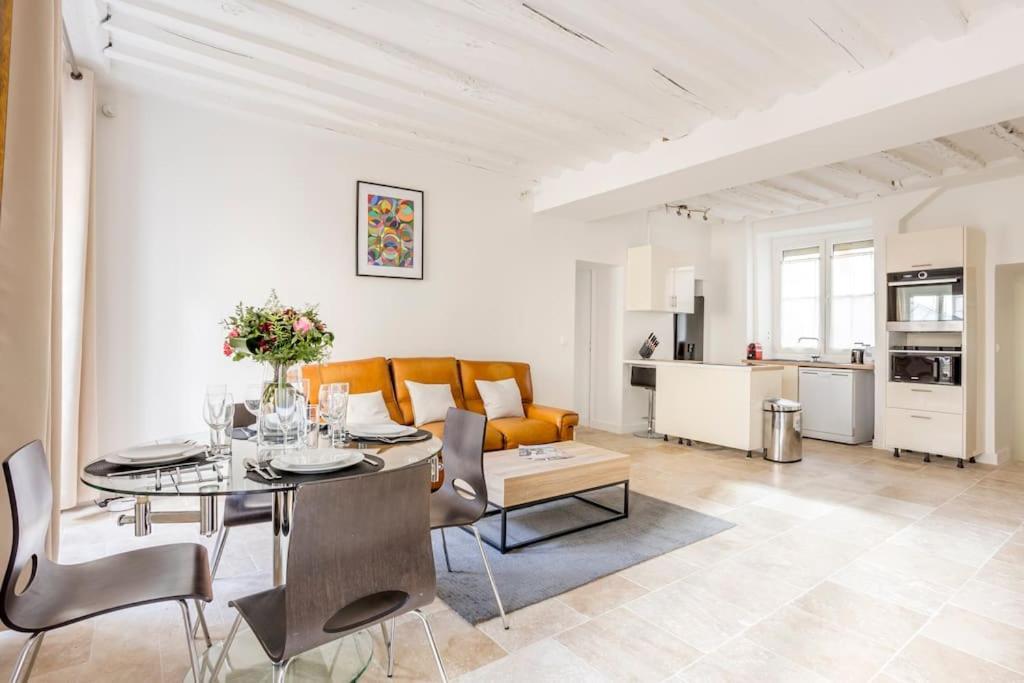 Apartment D Charm Distinctif Sejour Elegant Dans Le Marais Branche Paris