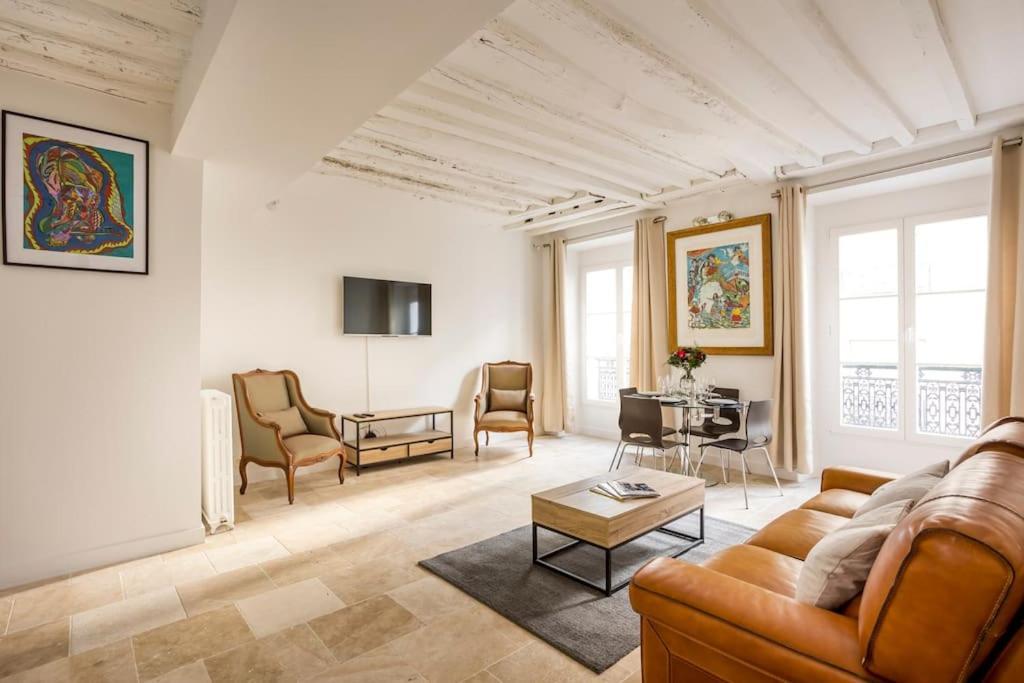 D Charm Distinctif Sejour Elegant Dans Le Marais Branche Apartment Paris