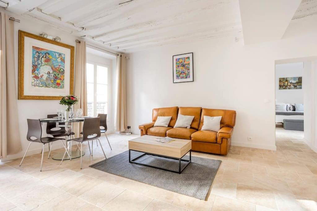 D Charm Distinctif Sejour Elegant Dans Le Marais Branche Apartment
